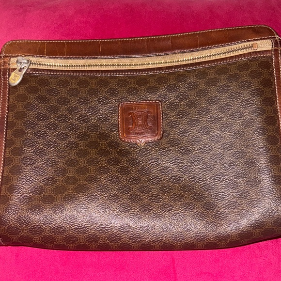 Celine Handbags - 🔥Vintage large AUTHENTIC Celine Brown leather Clutch🔥 pre loved